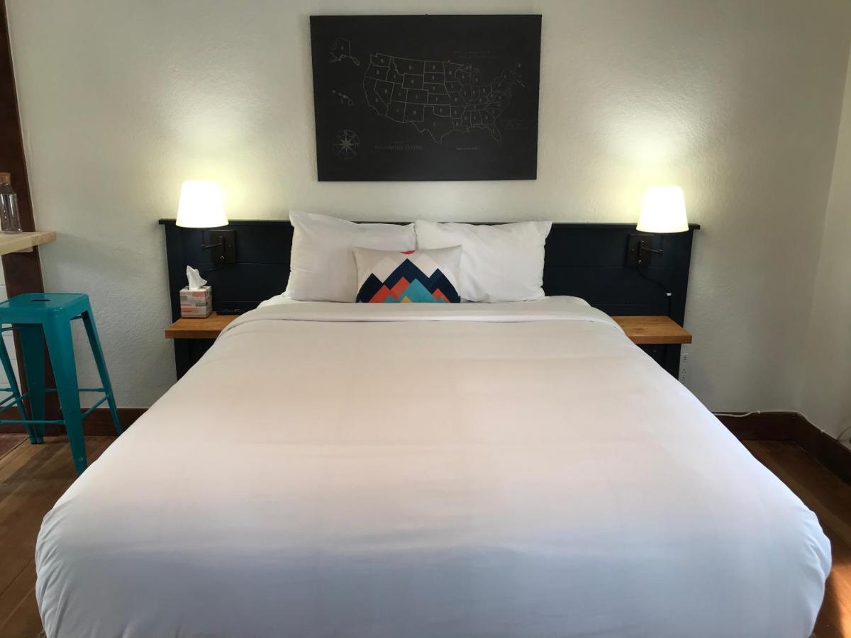 Left Coast Lodge - Pet Friendly Sisters Exteriér fotografie